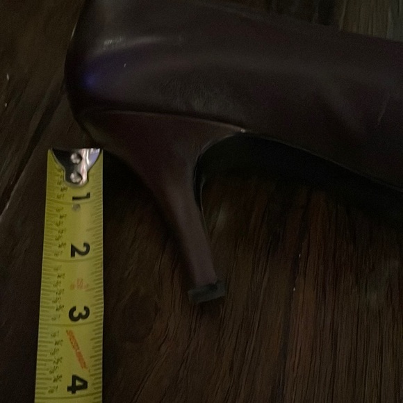 Woman’s brown size 9 heels - Picture 10 of 10